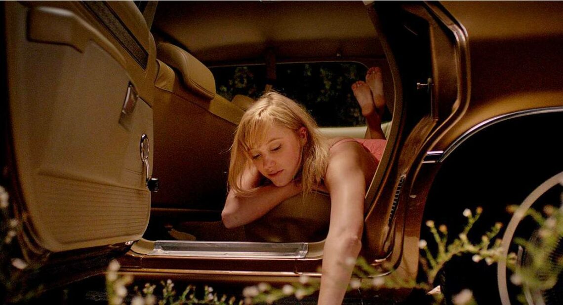 it follows film recensione