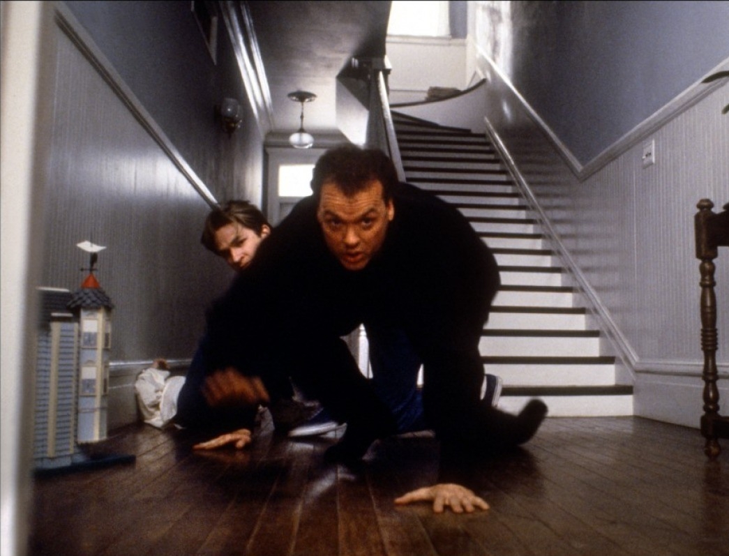 Uno sconosciuto alla porta film recensione